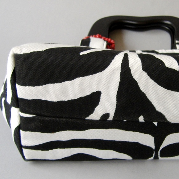 Meredith Zebra Stripe Purse Hand Made Bag Animal Print Black White Tote Fabric - Picture 4 of 6